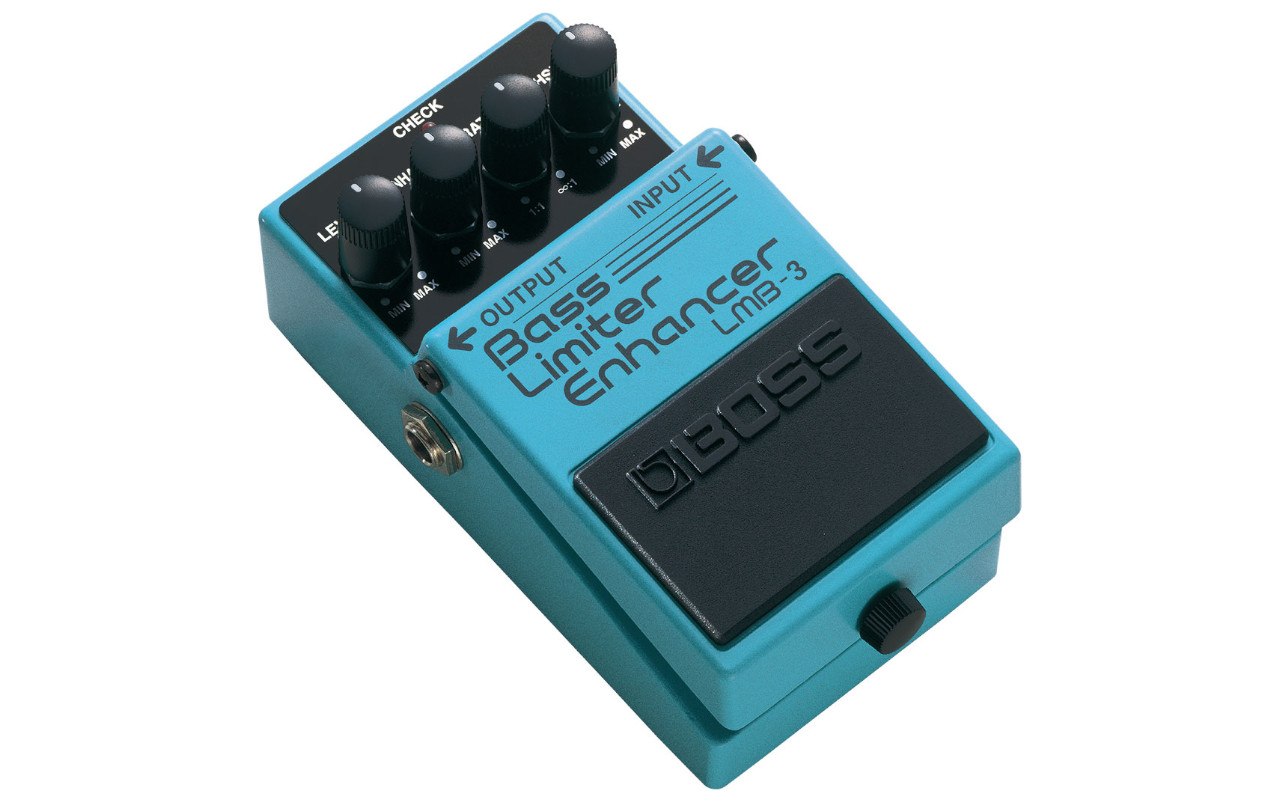 A imagem mostra um boss lmb-3 bass limiter enhancer em um fundo branco.